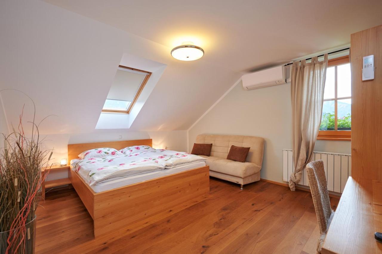 Guest House Hisa Sonca Luce Exterior photo